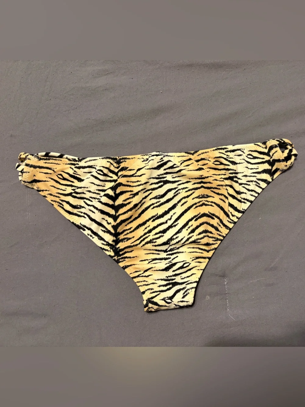 Victoria's Secret Tiger-Print Cheeky Bikini Bottoms - Yellow/Black
